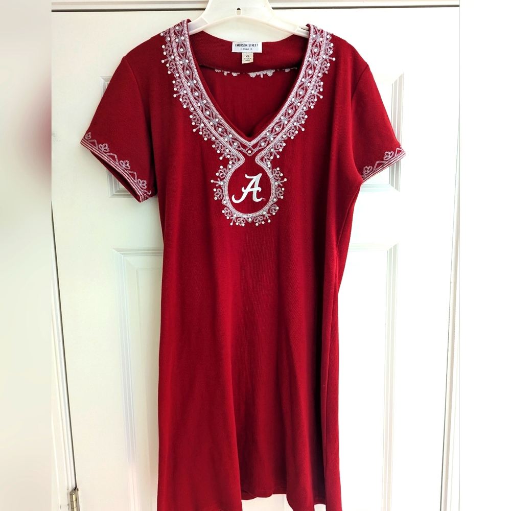 Barely worn University of Alabama crimson ribbed knit dress